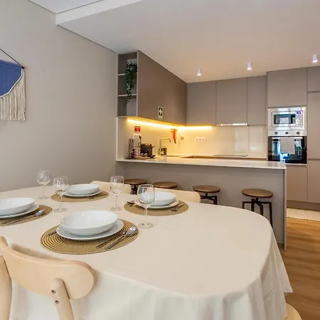 Cozy With Parking And Garden Braga
