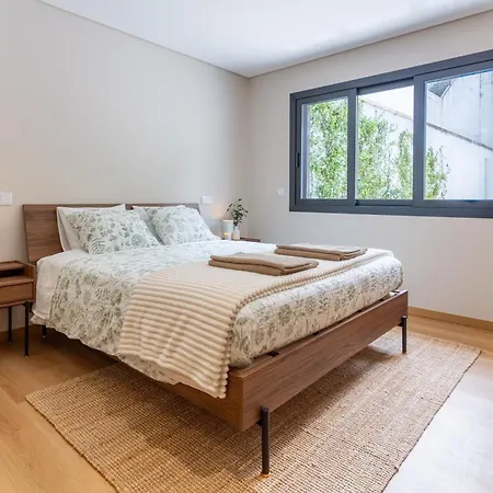 Cozy With Parking And Garden Braga
